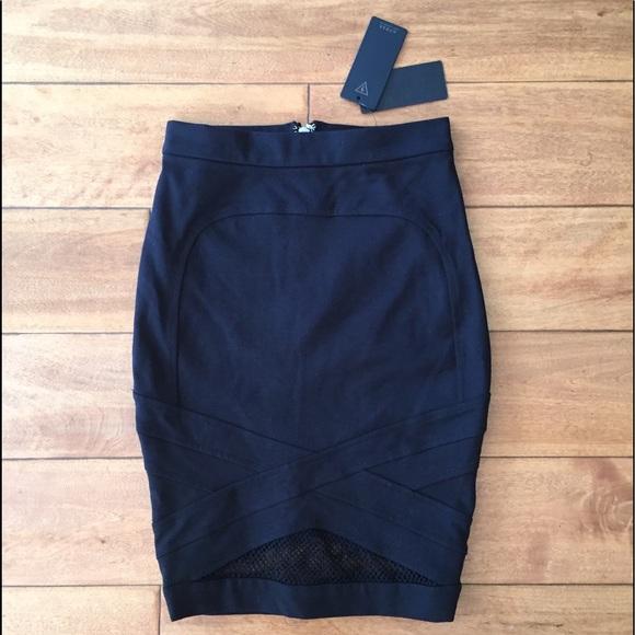 NWT GUESS Sexy Fitted Bodycon Mesh Pencil Skirt - Picture 2 of 4