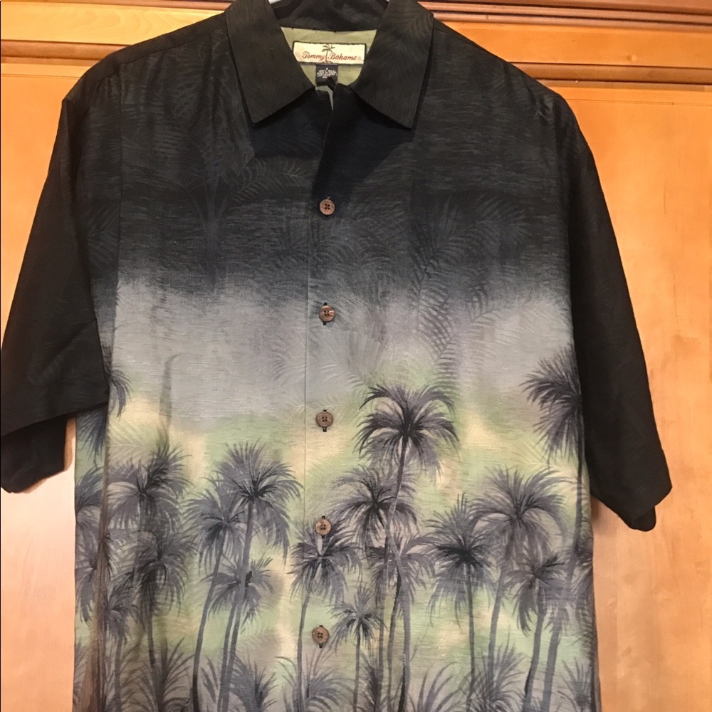 Tommy Bahama Palm Silk Shirt - EUC - Small