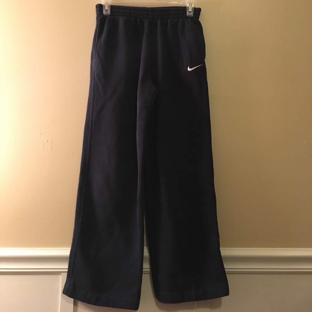 Nike youth large navy sweatpants