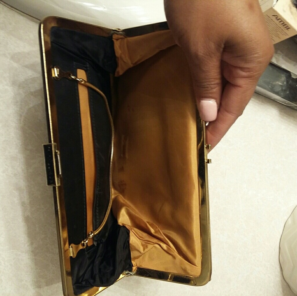 Gold coin purse.. with handle