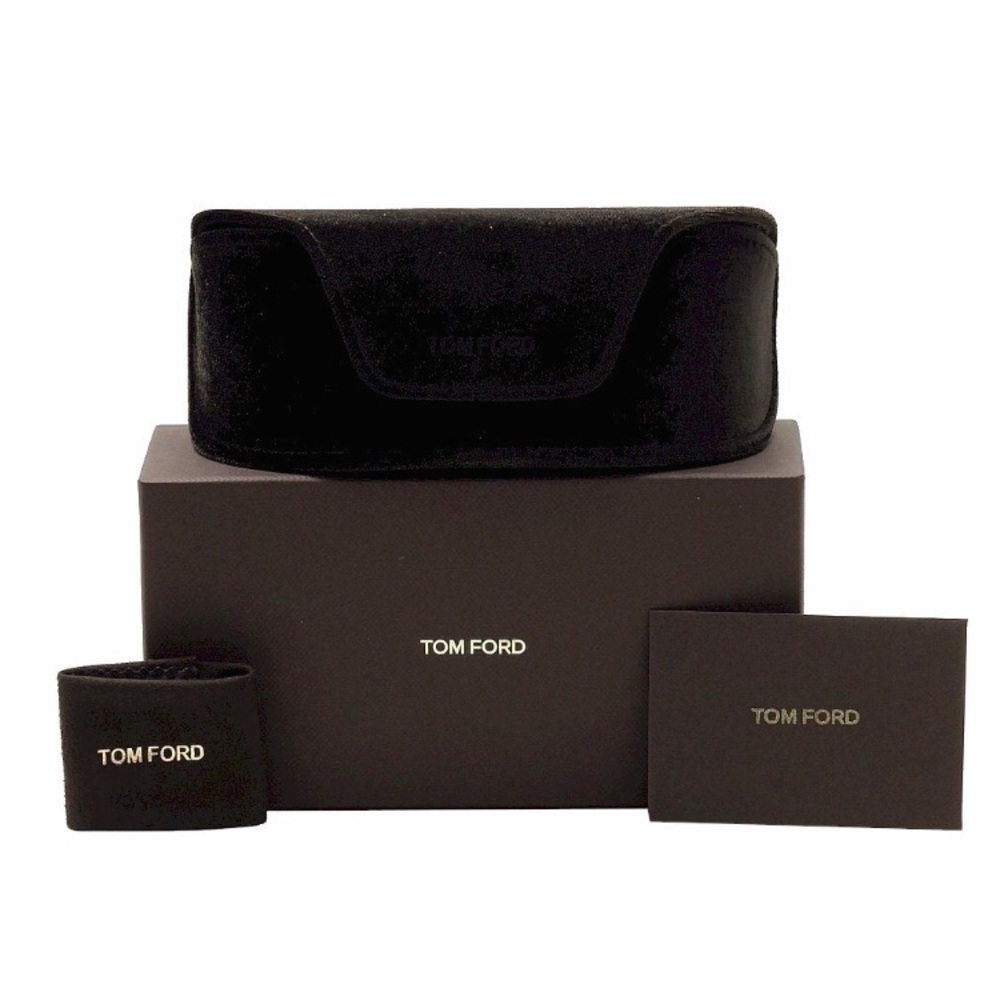 Tom Ford - Picture 3 of 3