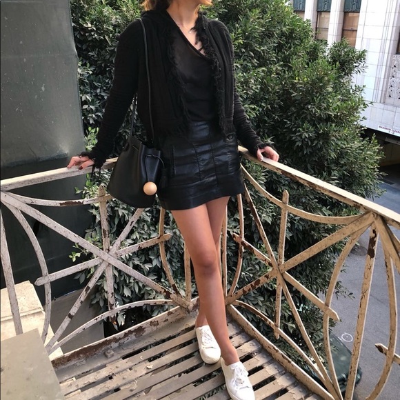 Meet your Posher, JLynn - Picture 7 of 8