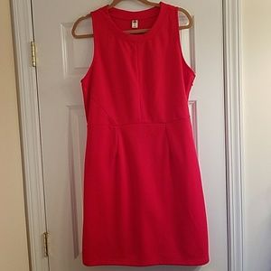 Sleeveless red knit dress