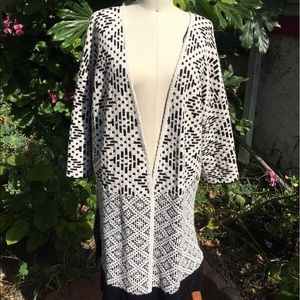 H&M black and white wool and cotton poncho