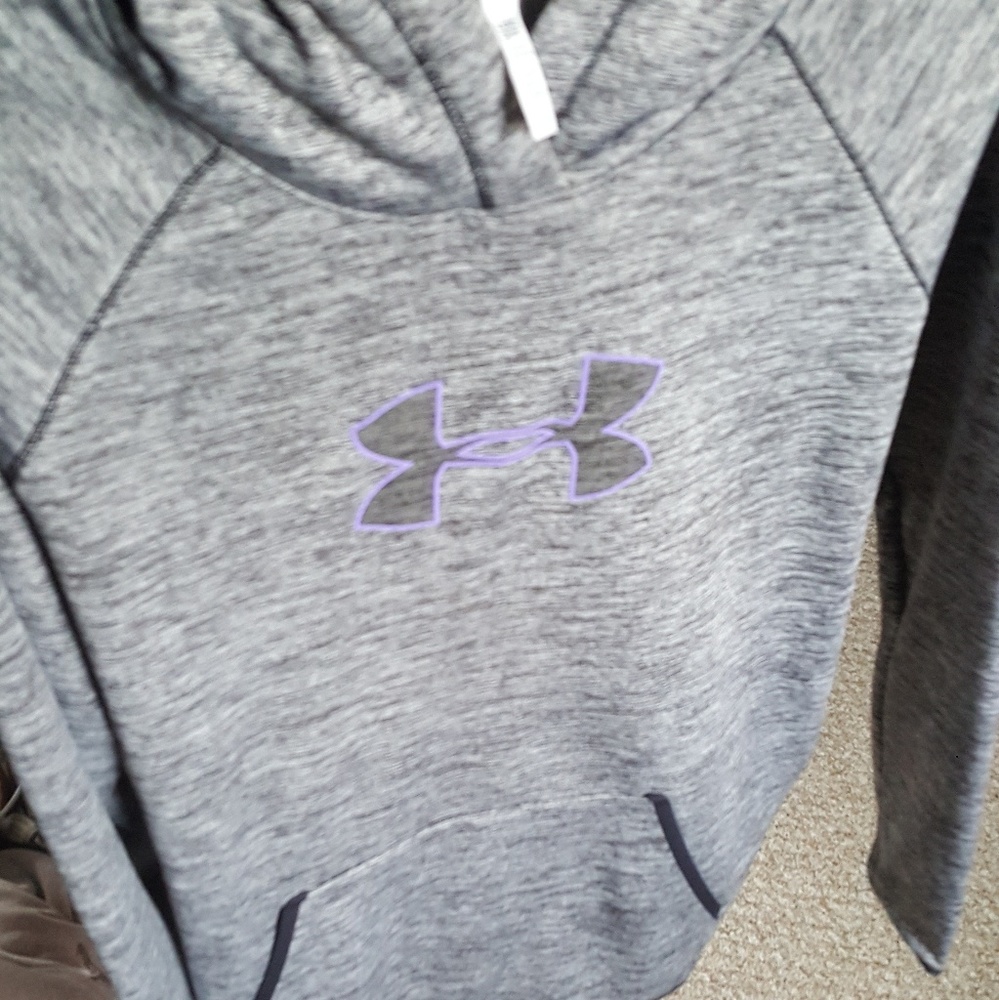 NWOT Under Armour hoodie