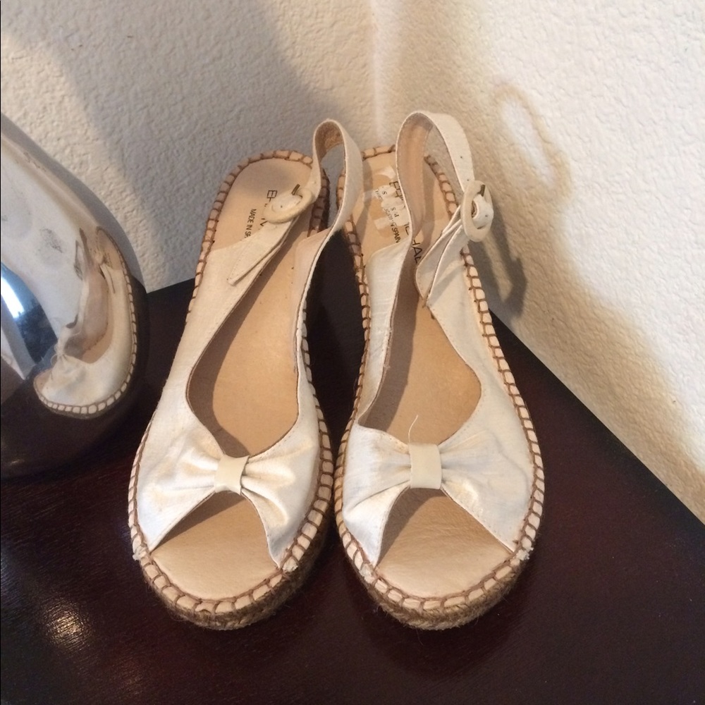 SOLD 🆕 Eric Michael Wedge Sandals NWOB