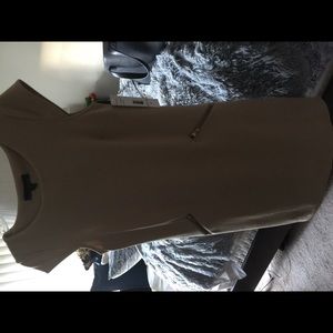 NWT CHETTA B CREAM DRESS-size 6(M)