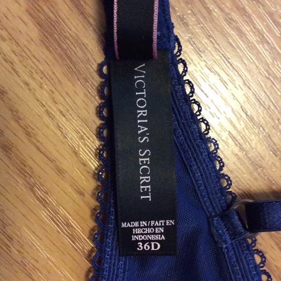 Victoria Secrets Sexy Little Things Bra - Picture 4 of 4