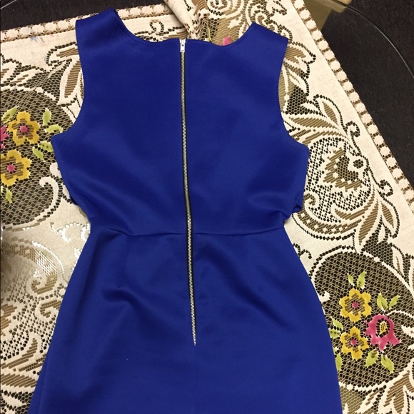 Electric blue cut out dress - Picture 2 of 3