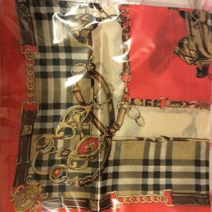 Silk scarf Burberry look