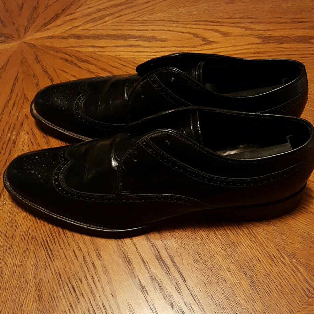 shoes - Picture 2 of 3