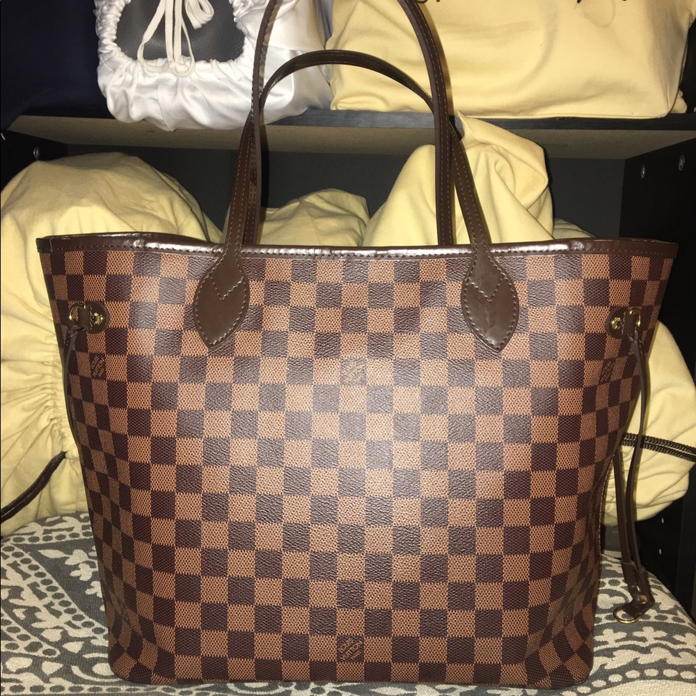 ***SOLD ON TRADESY*** Louis Vuitton Neverfull MM D