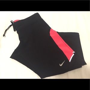 Nike cropped/capri tights