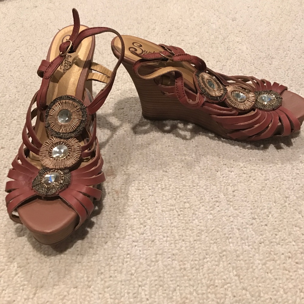 Jeweled wedges