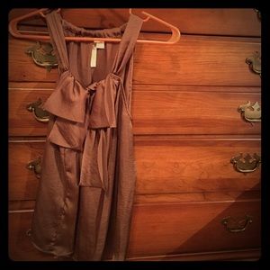 Top with a bow in the front