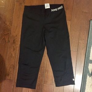 Nike Pro Crops