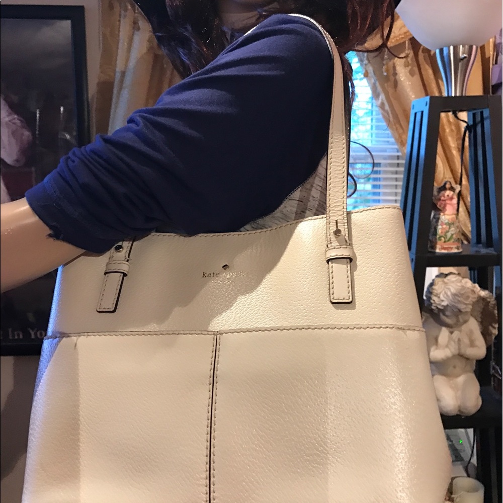 Kate Spade - Picture 2 of 4