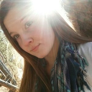 Meet your Posher, Dannaea