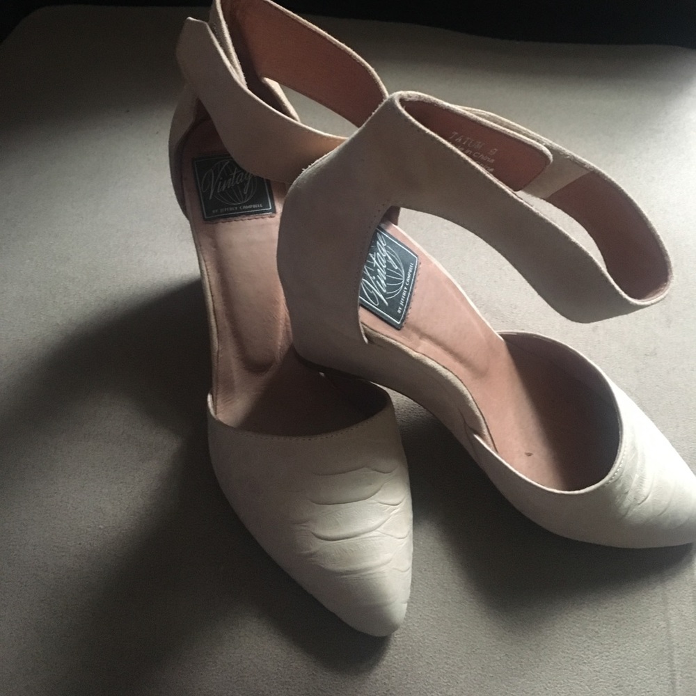 👡 Jeffrey Campbell closed toe wedges -Tatum 👡