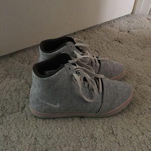 Nike Balsa Mid Lite 6.0 High Top Sneakers