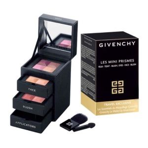 Givenchy makeup set. travel exclusive( eye shadow)