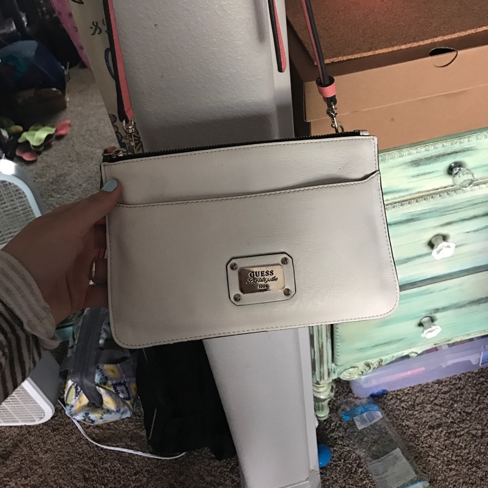 Guess purse!