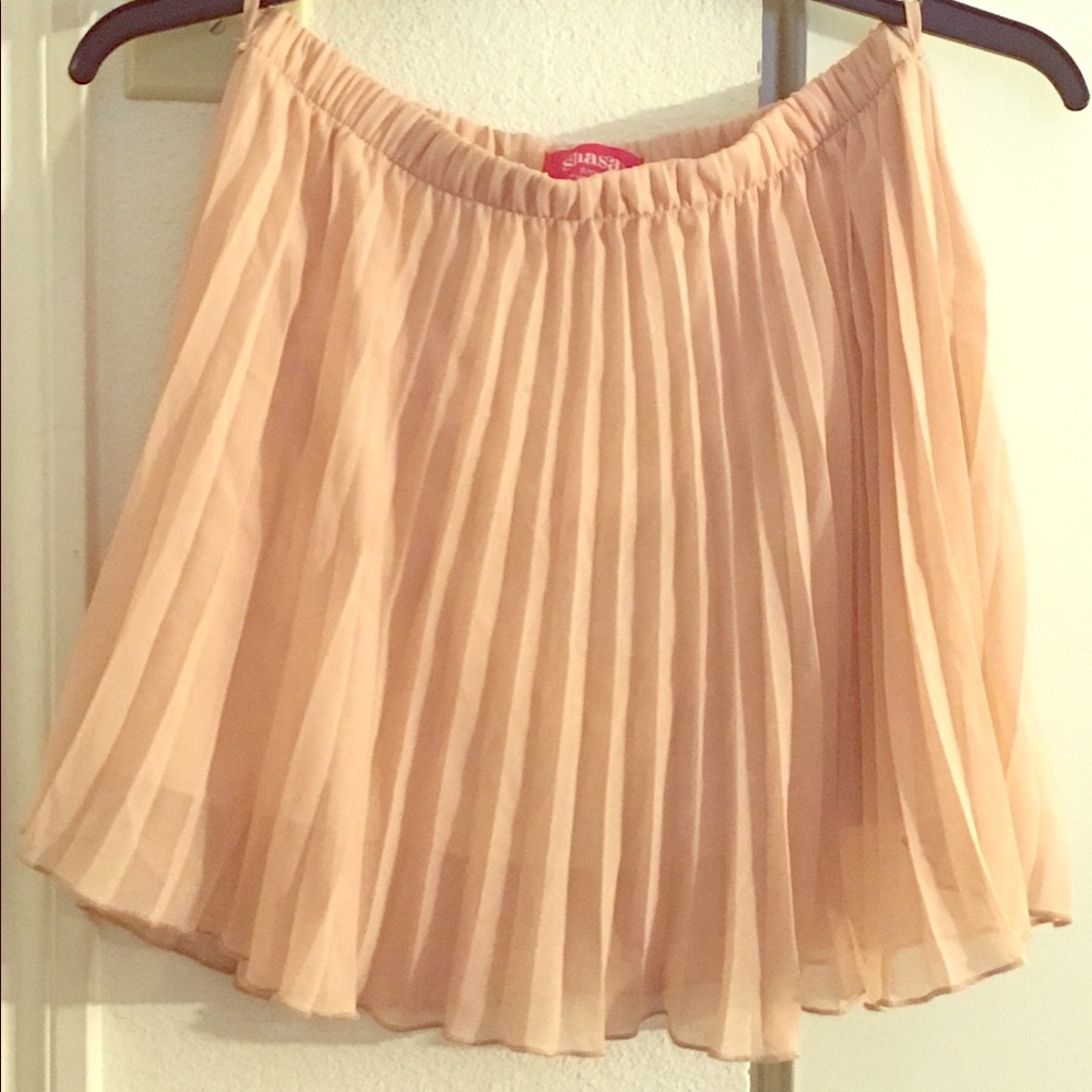 Beautiful Pleated blush skirt