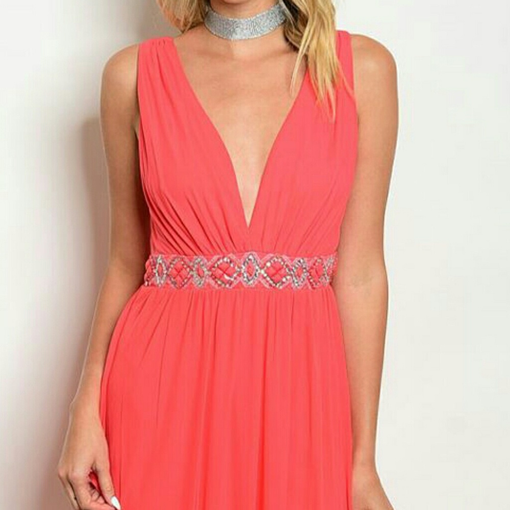 Coral Empire-Waist V-Neck Maxi Dress. - Picture 3 of 4