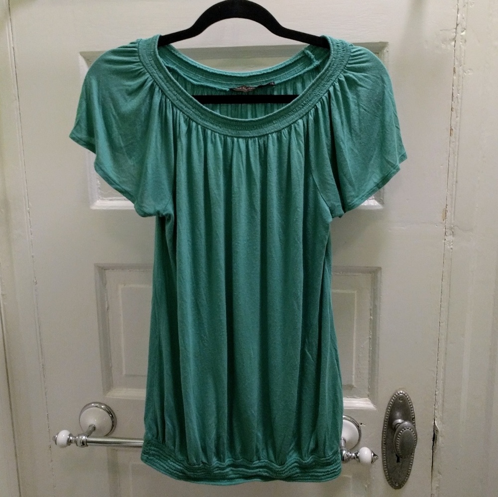 GUC Soft Seafoam Flutter Sleeve Top