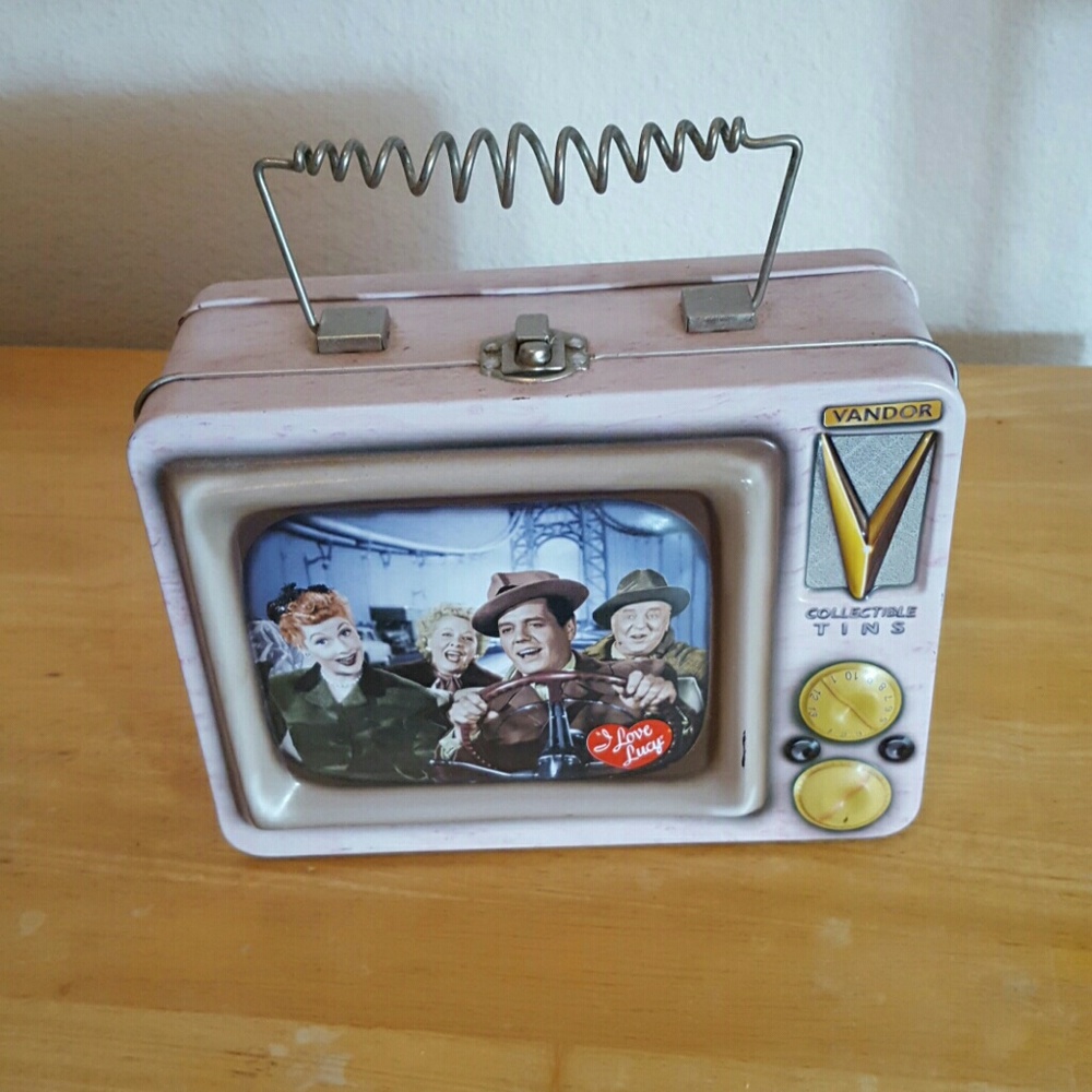 I love lucy lunch box tin collectable