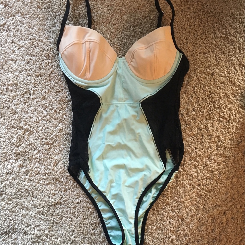 Forever 21 one piece swimsuit