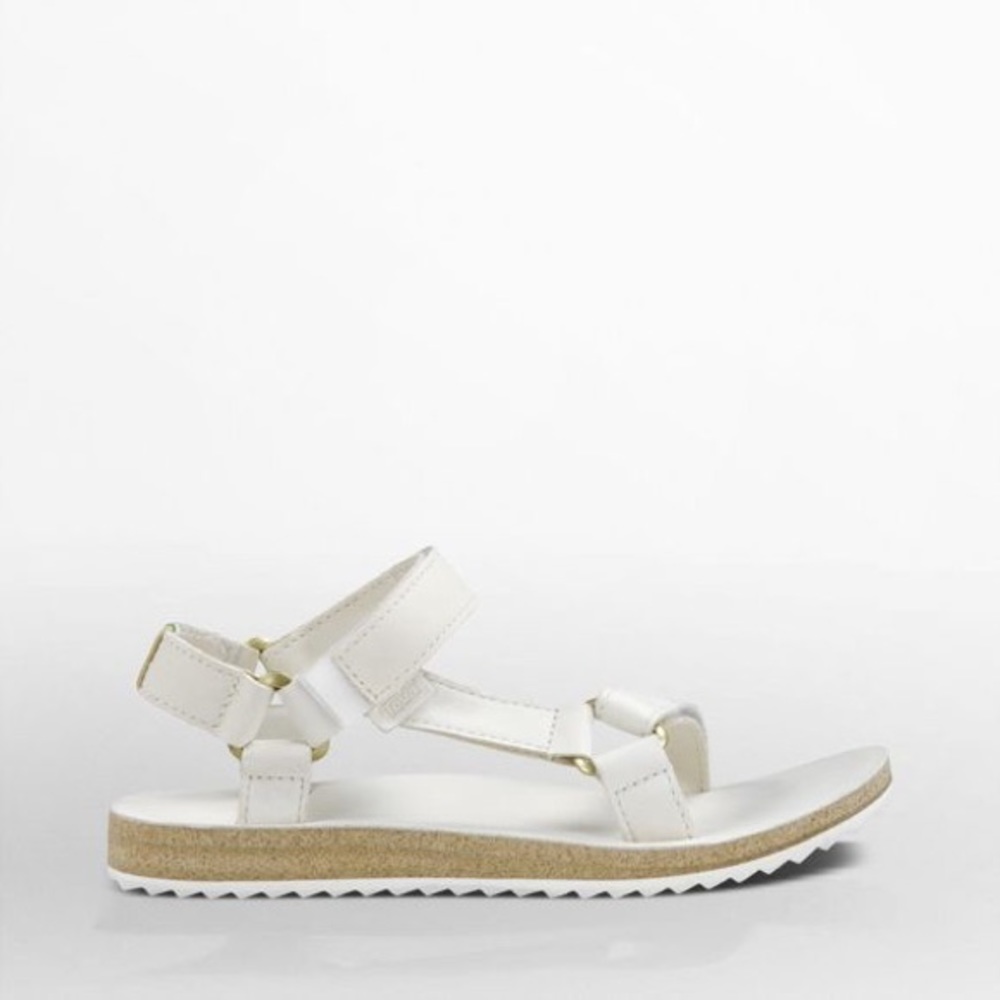 NWOB white universal crafted leather teva sandal - Picture 1 of 2