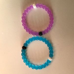 2 Lokai bracelets size M Purple/Blue
