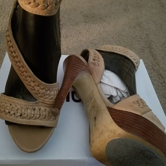 Sold - Picture 3 of 4