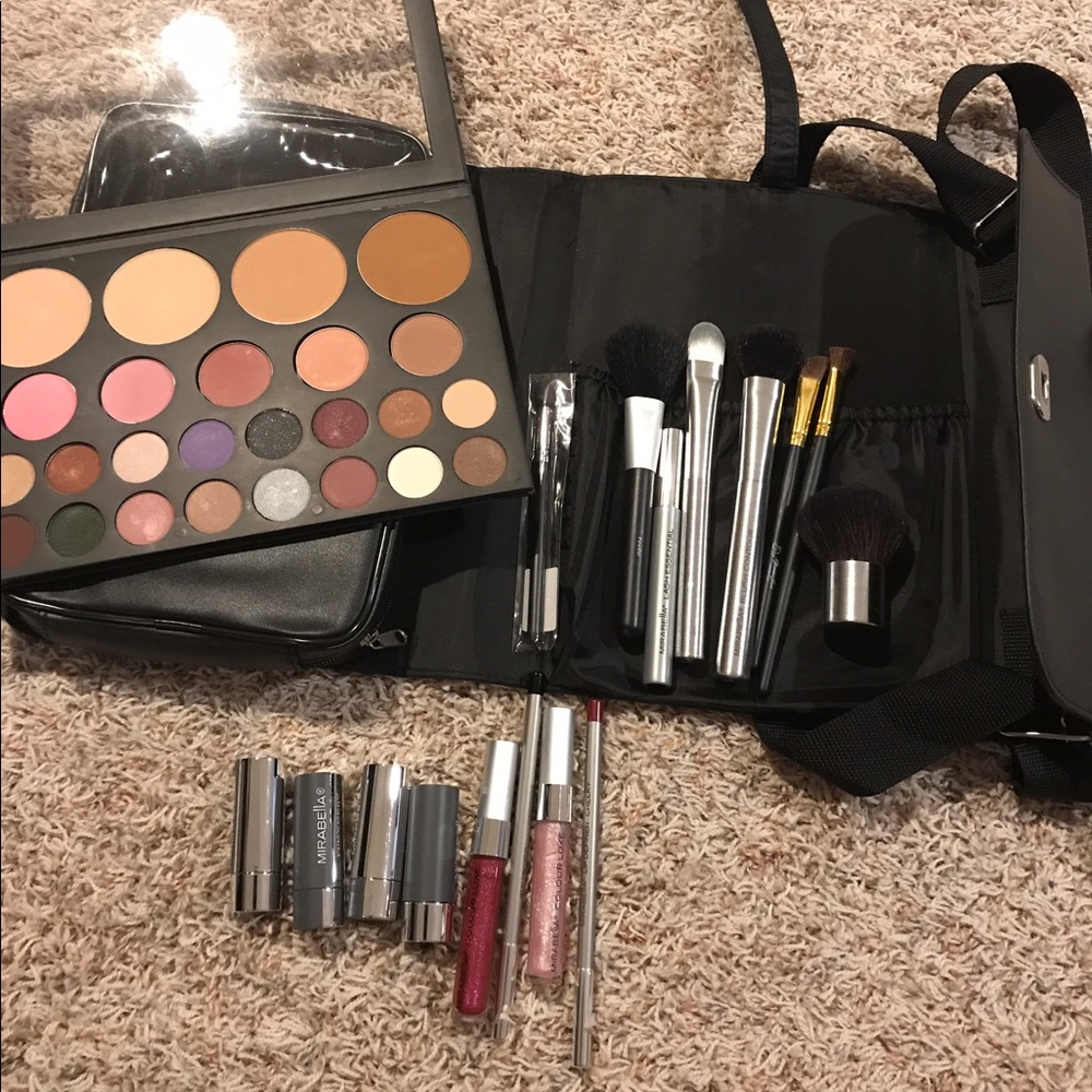 Mirabella make up kit