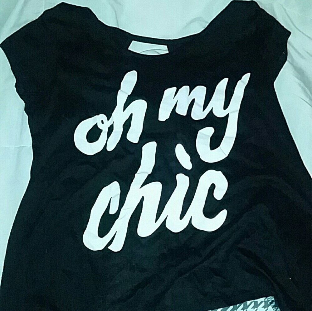 A black "oh my chic" tee shirt