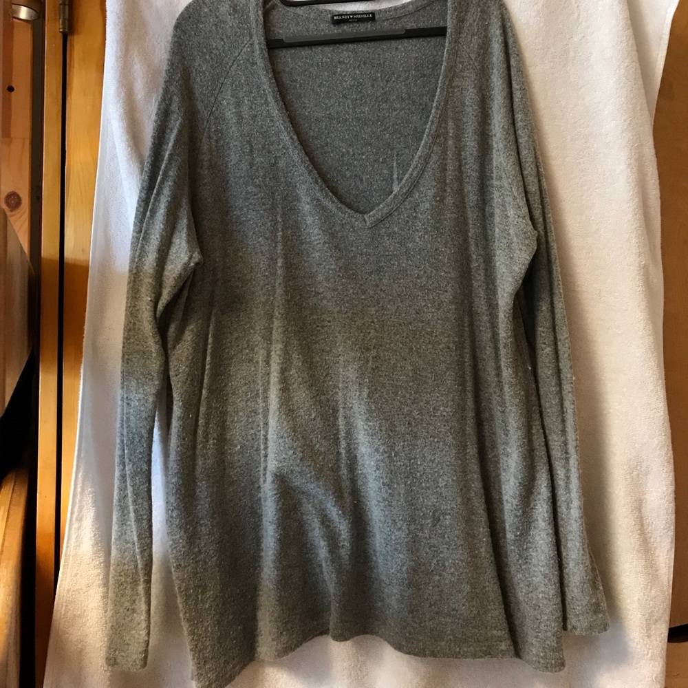 Brandy Melville grey sweater