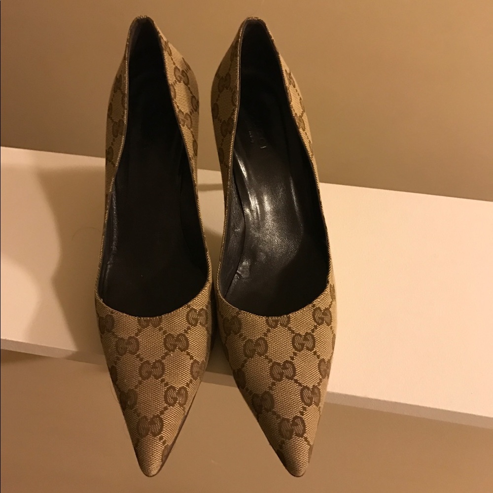Gucci pumps!
