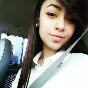 Meet your Posher, Gabriela