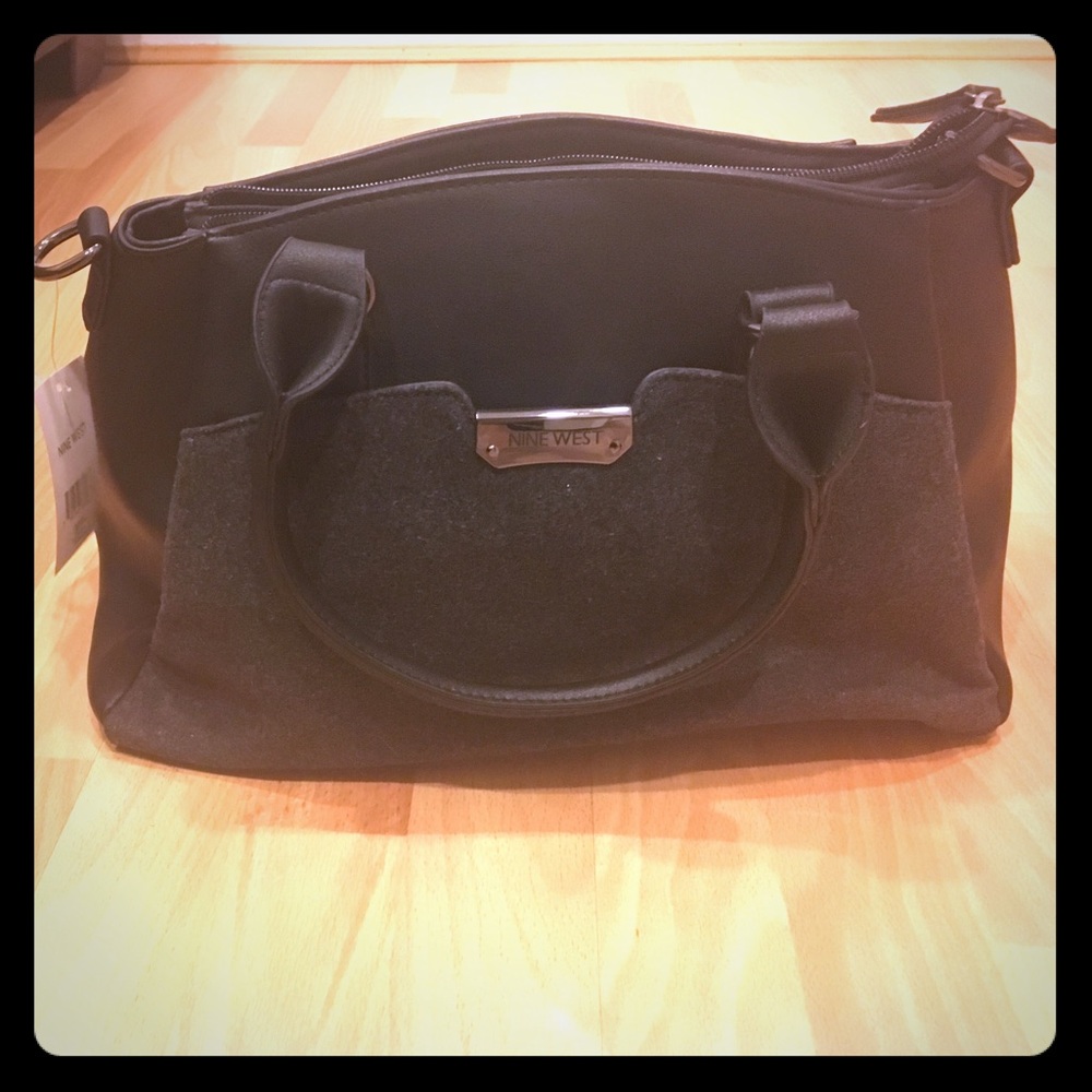Nine West purse with tag