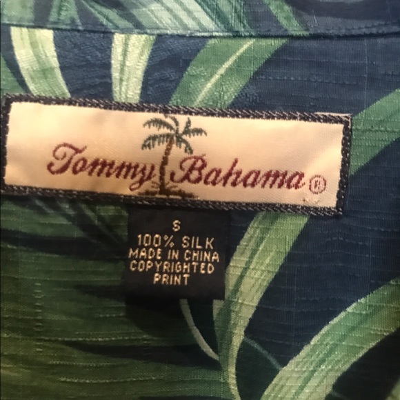 Tommy Bahama Hawaiian Men's Small - Picture 3 of 5