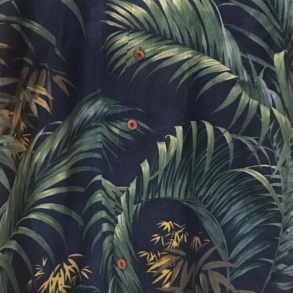 Tommy Bahama Hawaiian Men's Small - Picture 4 of 5