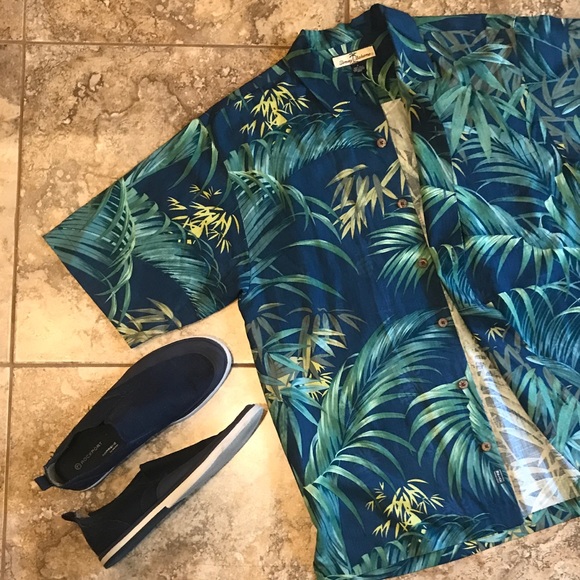 Tommy Bahama Hawaiian Men's Small - Picture 5 of 5