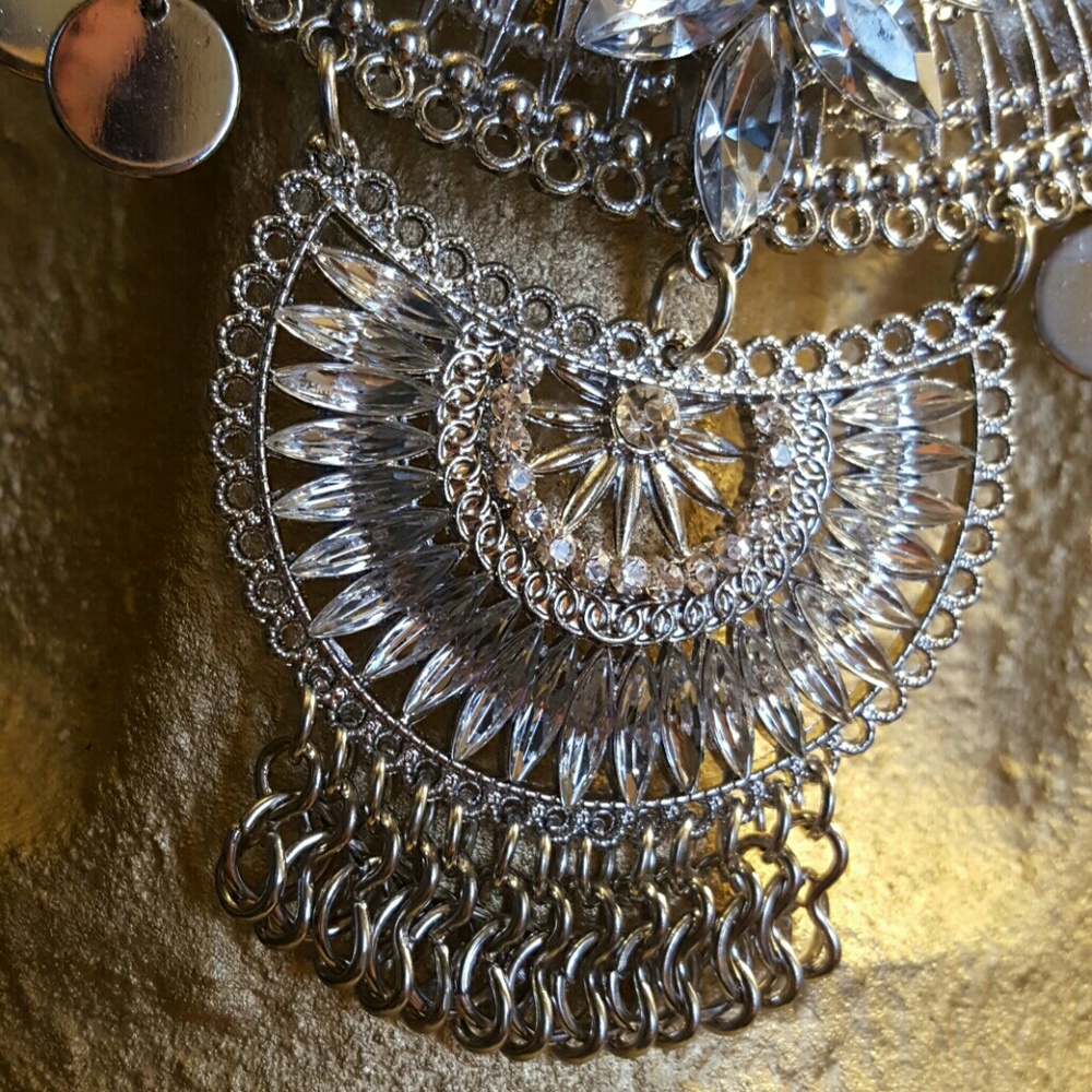 ❤NWT Extravagant Boho Tribal necklace - Picture 4 of 4