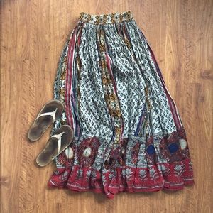 VINTAGE FIND -- Peasant Skirt!