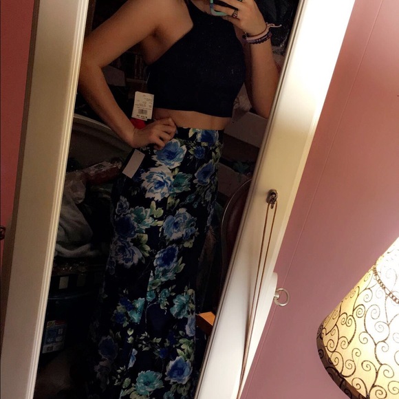 Prom Dress - Picture 3 of 4