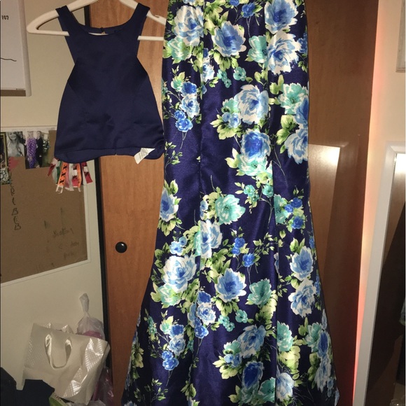 Prom Dress - Picture 4 of 4