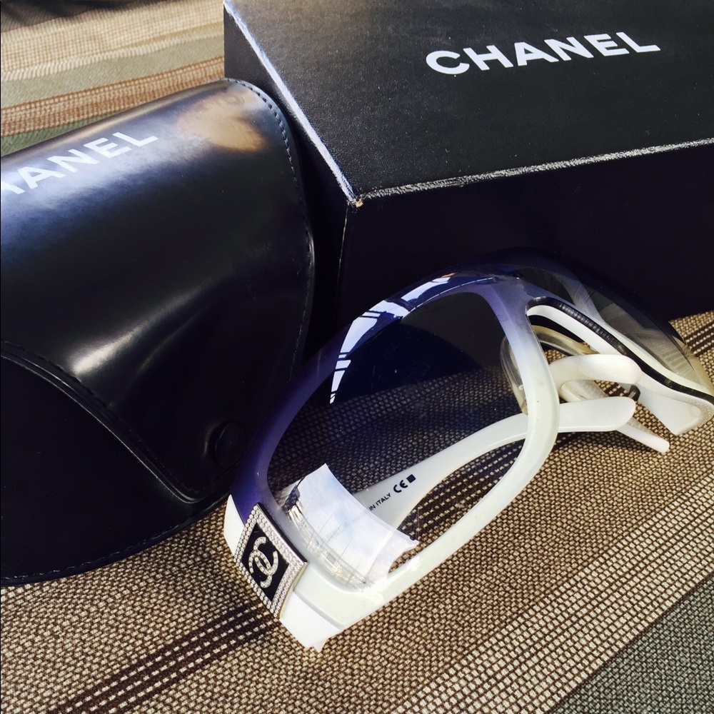  Authentic Chanel Sunglasses