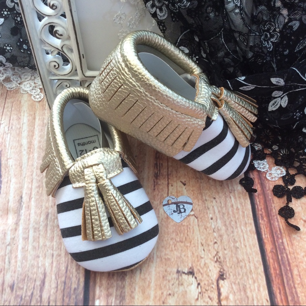 Boutique Baby Unisex Striped mocassin Shoes - Picture 3 of 3
