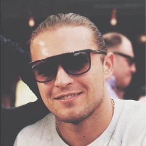 Meet your Posher, Connor